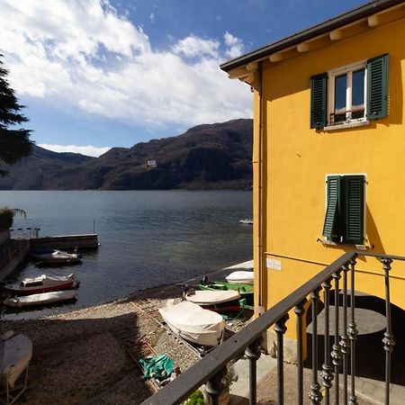 Mamma Ciccia Holiday Home - Lake Front Apartment マンデッロ・デル・ラーリオ エクステリア 写真
