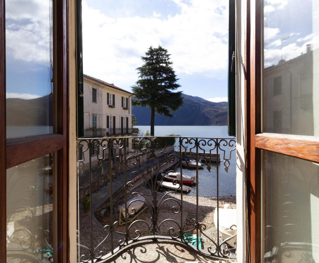 Mamma Ciccia Holiday Home - Lake Front Apartment マンデッロ・デル・ラーリオ エクステリア 写真
