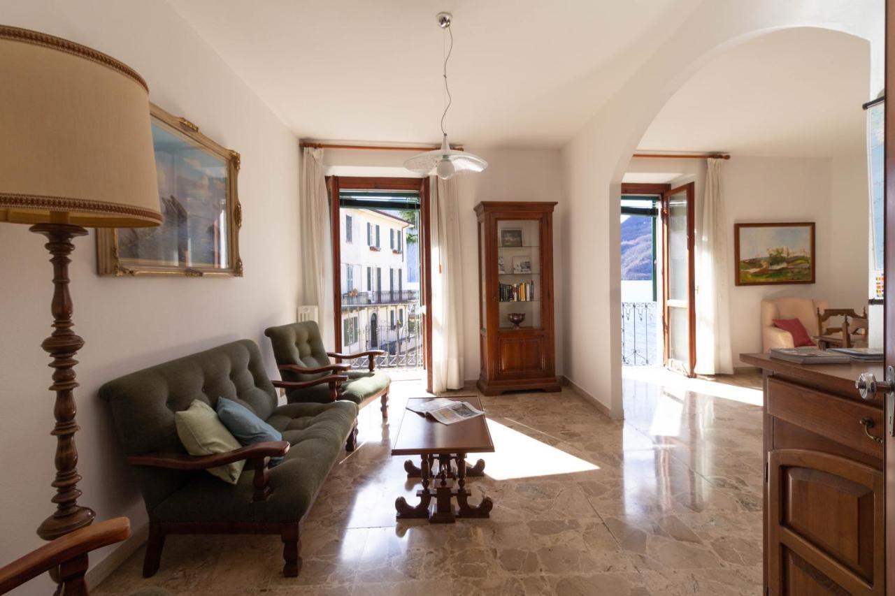 Mamma Ciccia Holiday Home - Lake Front Apartment マンデッロ・デル・ラーリオ エクステリア 写真