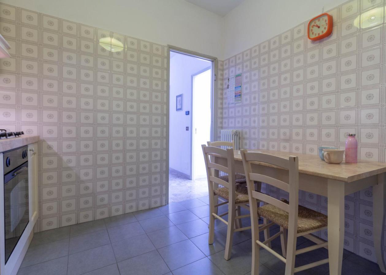 Mamma Ciccia Holiday Home - Lake Front Apartment マンデッロ・デル・ラーリオ エクステリア 写真