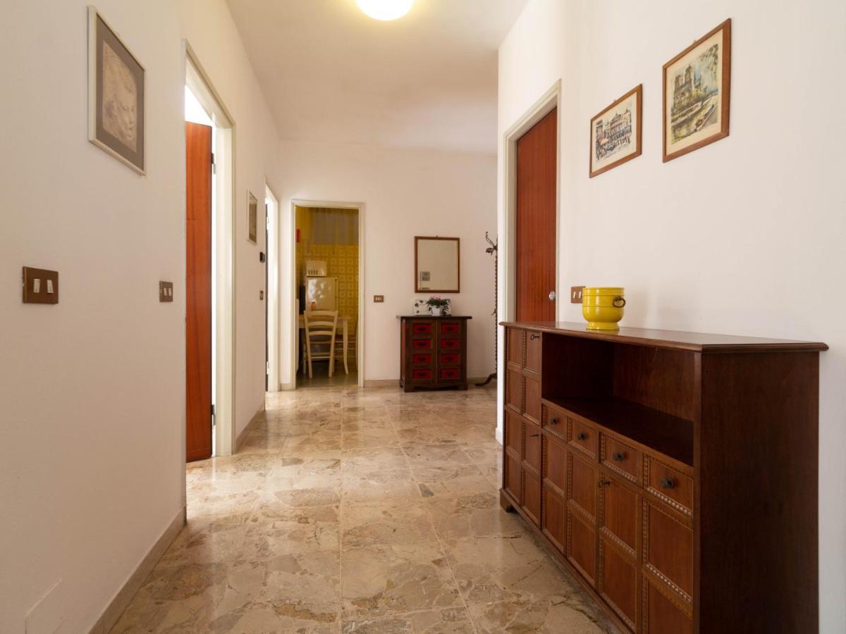 Mamma Ciccia Holiday Home - Lake Front Apartment マンデッロ・デル・ラーリオ エクステリア 写真