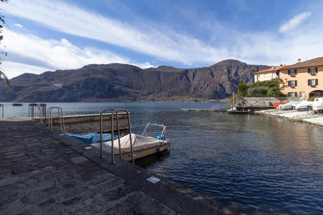Mamma Ciccia Holiday Home - Lake Front Apartment マンデッロ・デル・ラーリオ エクステリア 写真